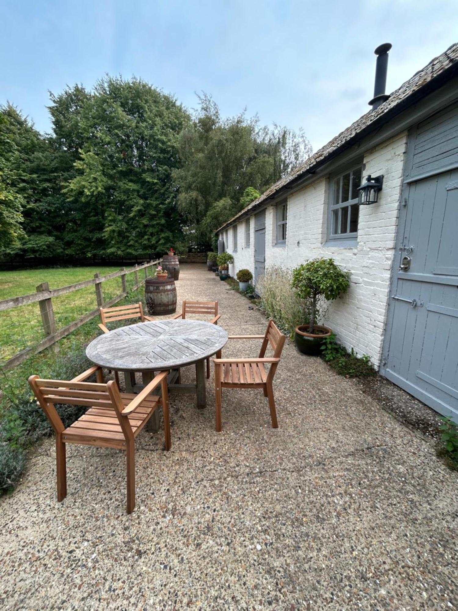 *New* Hartest Vineyard 2 Bed Cottage With Parking 外观 照片